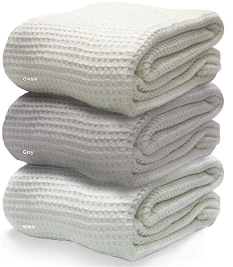 The Perfect Gift: Magic Linen Waffle Blanket